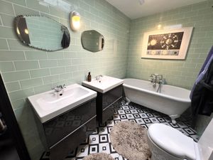 Photo 33- click for photo gallery